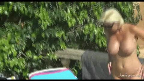 395
